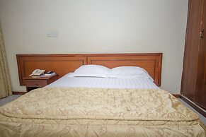 Holiday Express Hotel