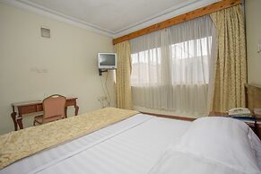 Holiday Express Hotel