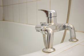 Holiday Express Hotel