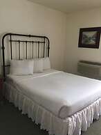 All Suites Inn Budget Host