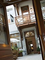 Appart Hôtel Charles Sander