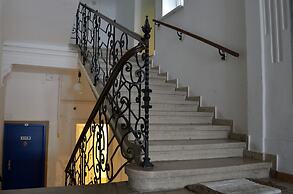 GoVienna Belvedere Apartment