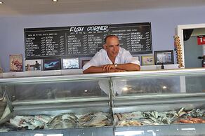 Captain Karas Holiday Apartments