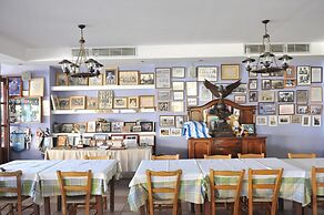 Captain Karas Holiday Apartments