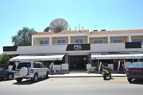 Captain Karas Holiday Apartments