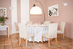 Logis Hotels la Magnanerie, Côté Bistro