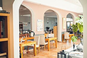 Logis Hotels la Magnanerie, Côté Bistro