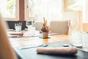 Logis Hotels la Magnanerie, Côté Bistro