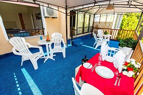 Fitos Inn Guest House