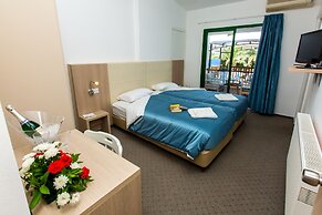 Fitos Inn Guest House