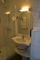 Hotel De La Porte Saint Pierre