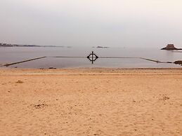 Hotel De La Porte Saint Pierre