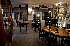 Hotel De La Porte Saint Pierre