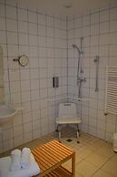 Hotel De La Porte Saint Pierre