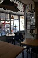 Hotel De La Porte Saint Pierre