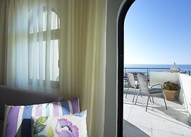 Coriva Beach Hotel