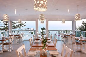 Coriva Beach Hotel