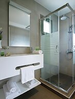 Coriva Beach Hotel