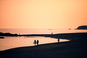 Coriva Beach Hotel
