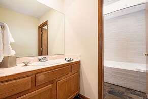 Boulder Brook on Fall River