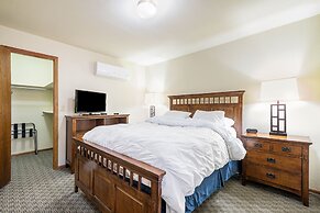 Boulder Brook on Fall River