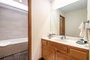 Boulder Brook on Fall River