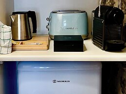 PortaDelMare Deluxe Suites