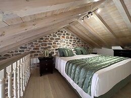 PortaDelMare Deluxe Suites