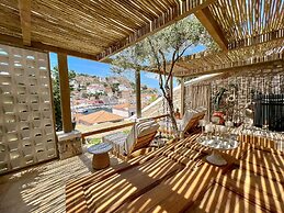 PortaDelMare Deluxe Suites