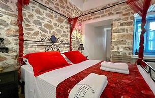 PortaDelMare Deluxe Suites