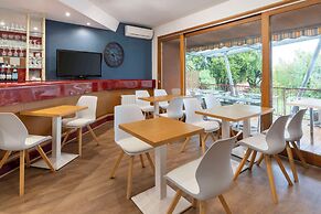 Sure Hotel by Best Western Saintes