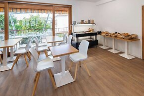 Sure Hotel by Best Western Saintes