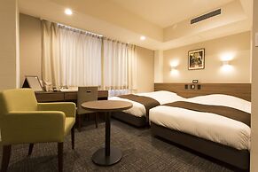 Osaka Riverside Hotel