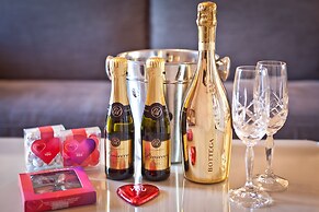 Bowness Bay Suites - Adults only