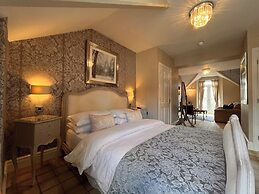 Bowness Bay Suites - Adults only