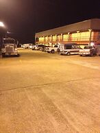 Sportsman Inn and Suites