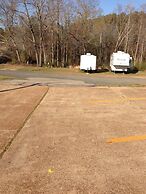 Sportsman Inn and Suites