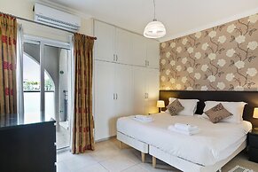 Hill View Restaurant & Apartments