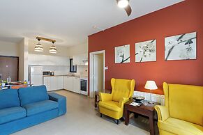 Hill View Restaurant & Apartments