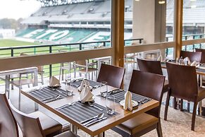ETO Park Hotel Business & Stadium