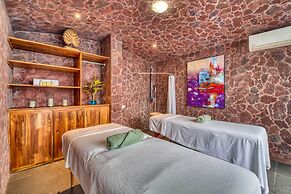 El Castillo Boutique Luxury Hotel