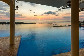 El Castillo Boutique Luxury Hotel