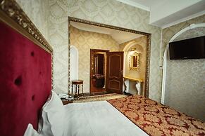 Royal Hotel De Paris