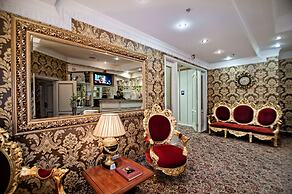 Royal Hotel De Paris