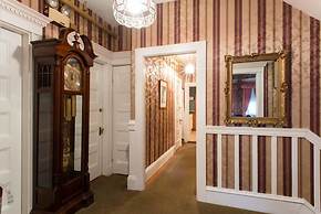 Coolidge Corner Guest House