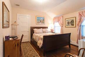 Coolidge Corner Guest House
