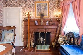 Coolidge Corner Guest House
