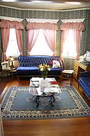 Coolidge Corner Guest House