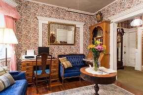 Coolidge Corner Guest House