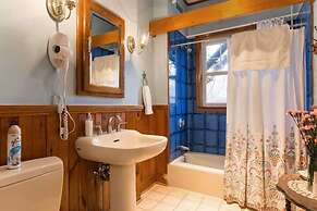 Coolidge Corner Guest House